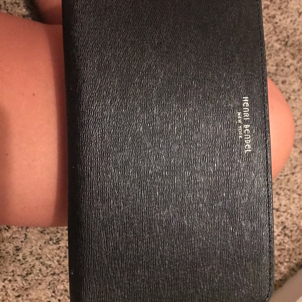 Henri Bendel black wallet